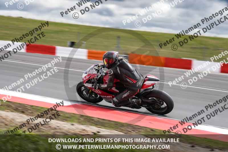 cadwell no limits trackday;cadwell park;cadwell park photographs;cadwell trackday photographs;enduro digital images;event digital images;eventdigitalimages;navarra;no limits trackdays;peter wileman photography;racing digital images;trackday digital images;trackday photos